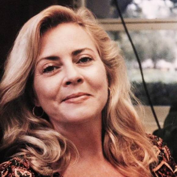 Meet your Posher, Jennifer - Picture 1 of 1